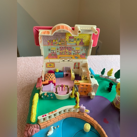 Vintage Blue Bird 1996 Polly Pocket Magical Movin’ Pollyville Boutique - Picture 7 of 14